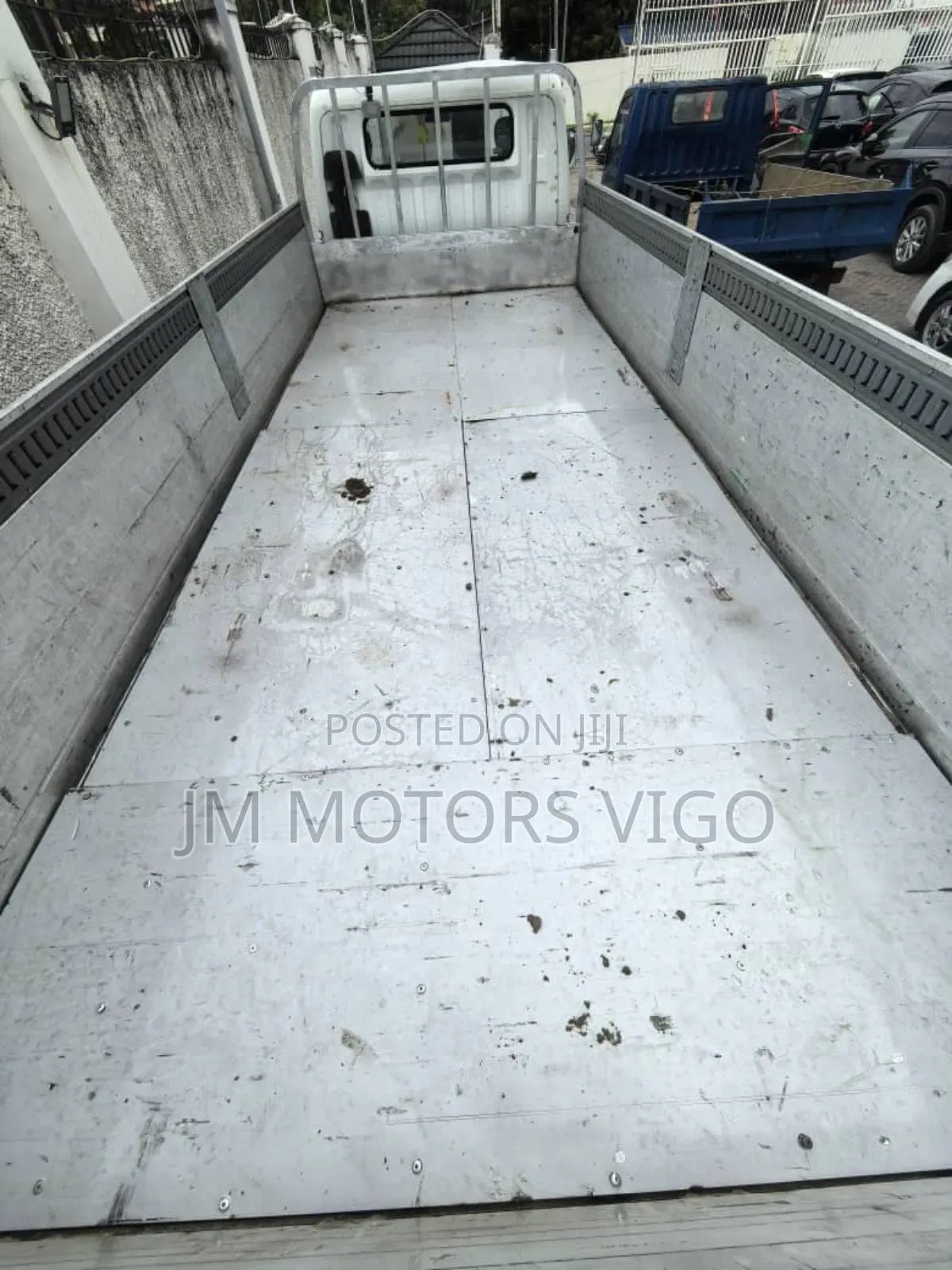 Mitsubishi Canter Long Base