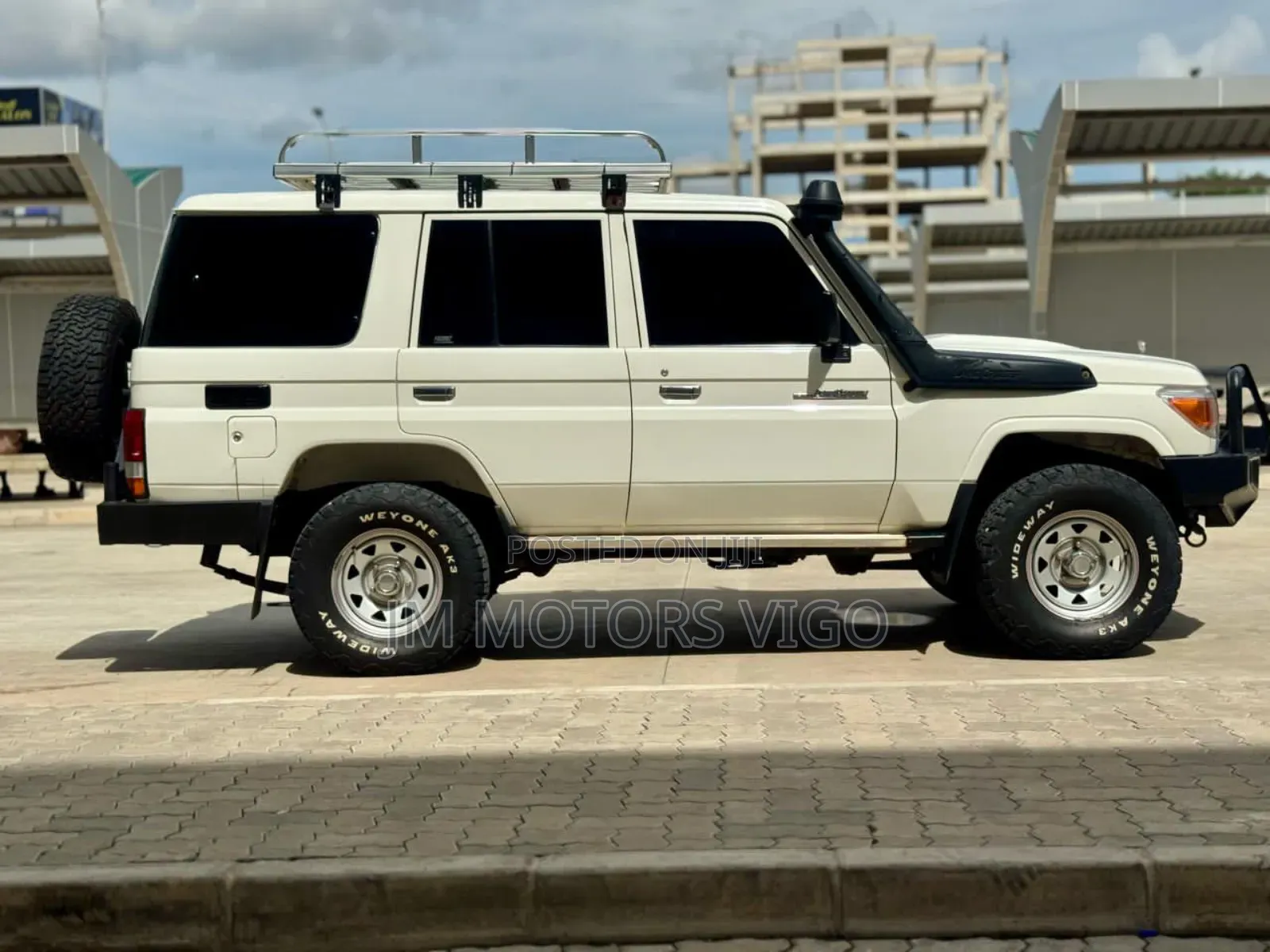 Toyota Land Cruiser 4.5 V8 DLX 2012 White
