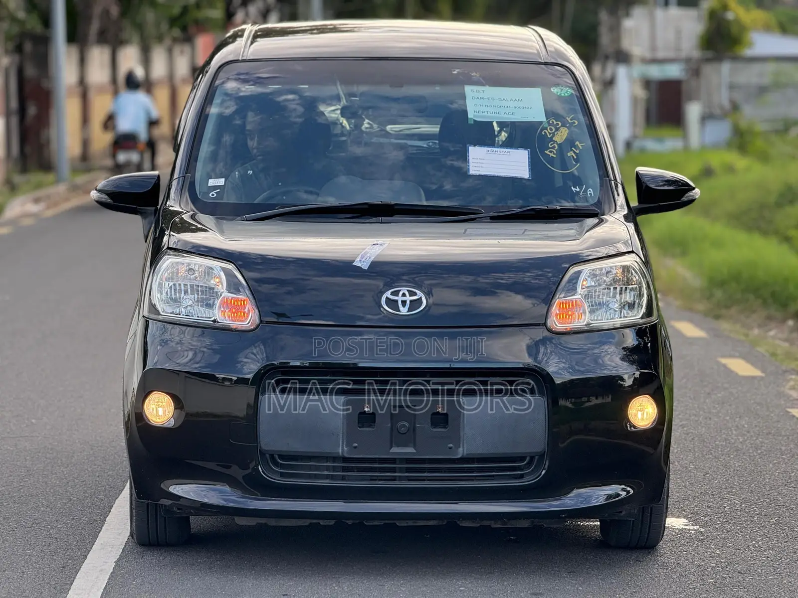Toyota Porte 2014 Black