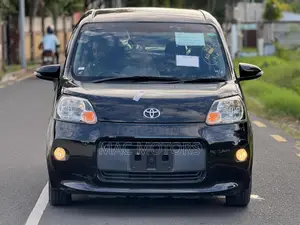 Toyota Porte 2014 Black