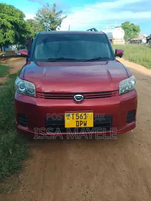 Photo - Toyota Corolla Rumion 2008 Pink