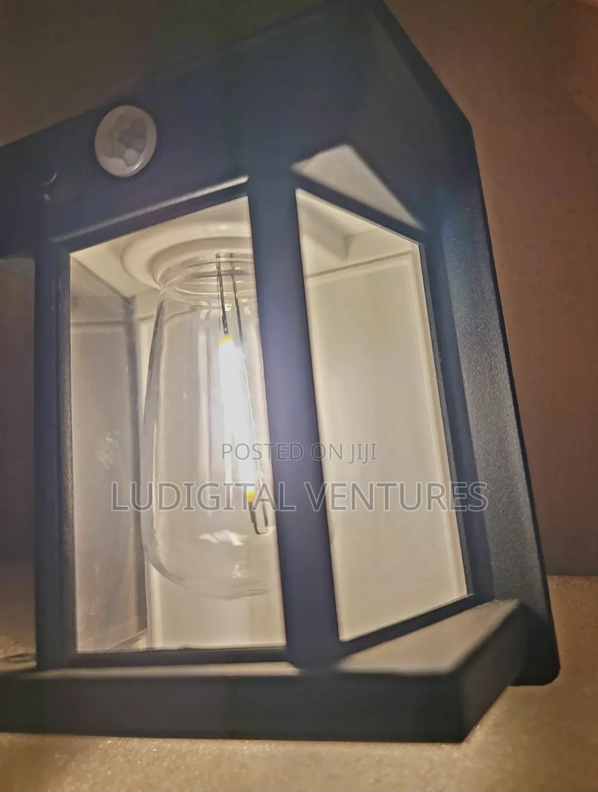Taa Za Ukutani Za Sola /Outdoor Solar Light