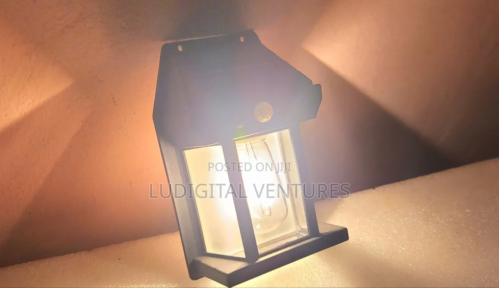 Taa Za Ukutani Za Sola /Outdoor Solar Light