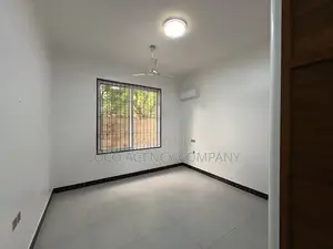 2bdrm Villa in Trusted Real Estate, Oyster Bay for rent