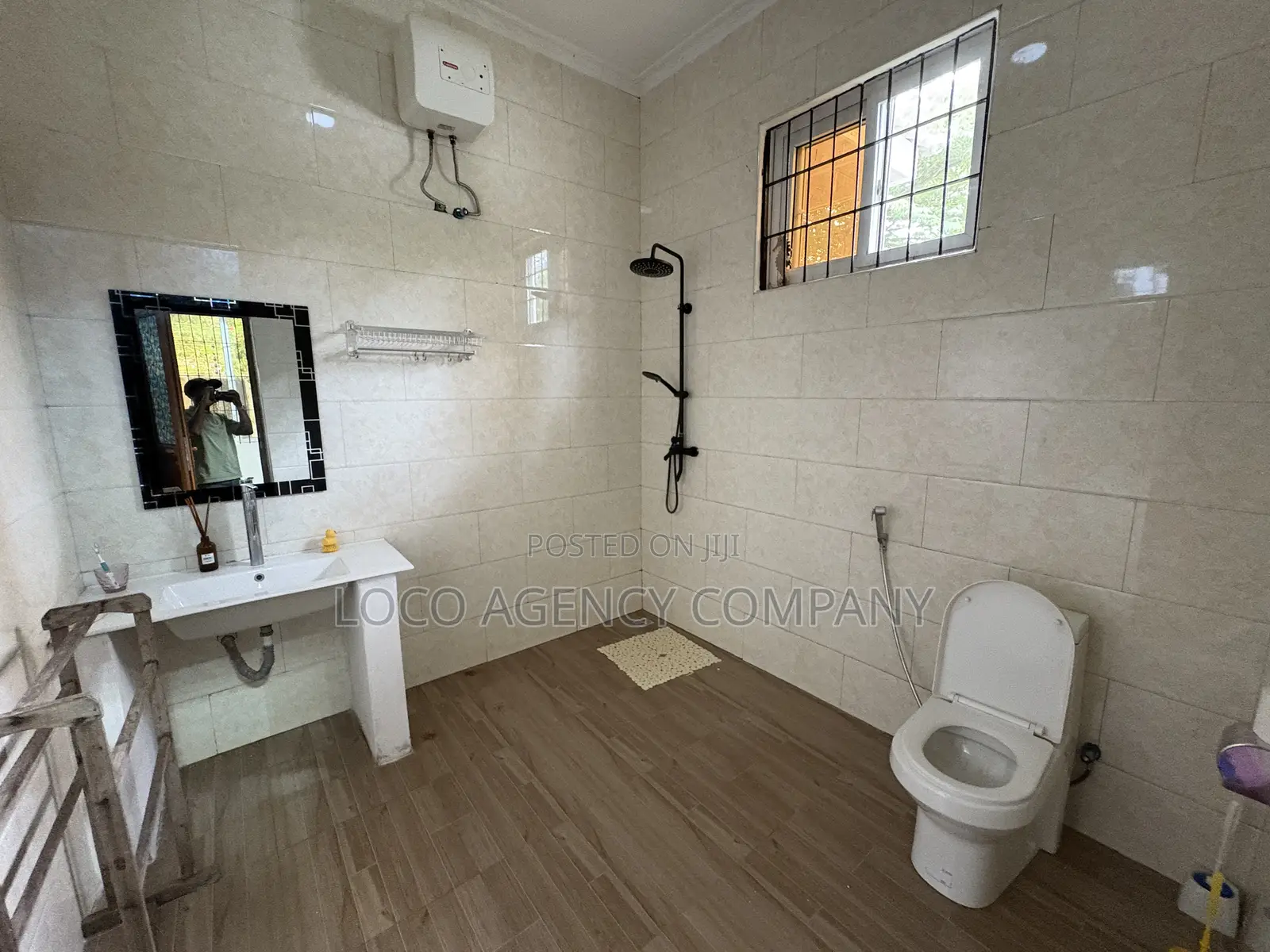 2bdrm Villa in Trusted Real Estate, Oyster Bay for rent