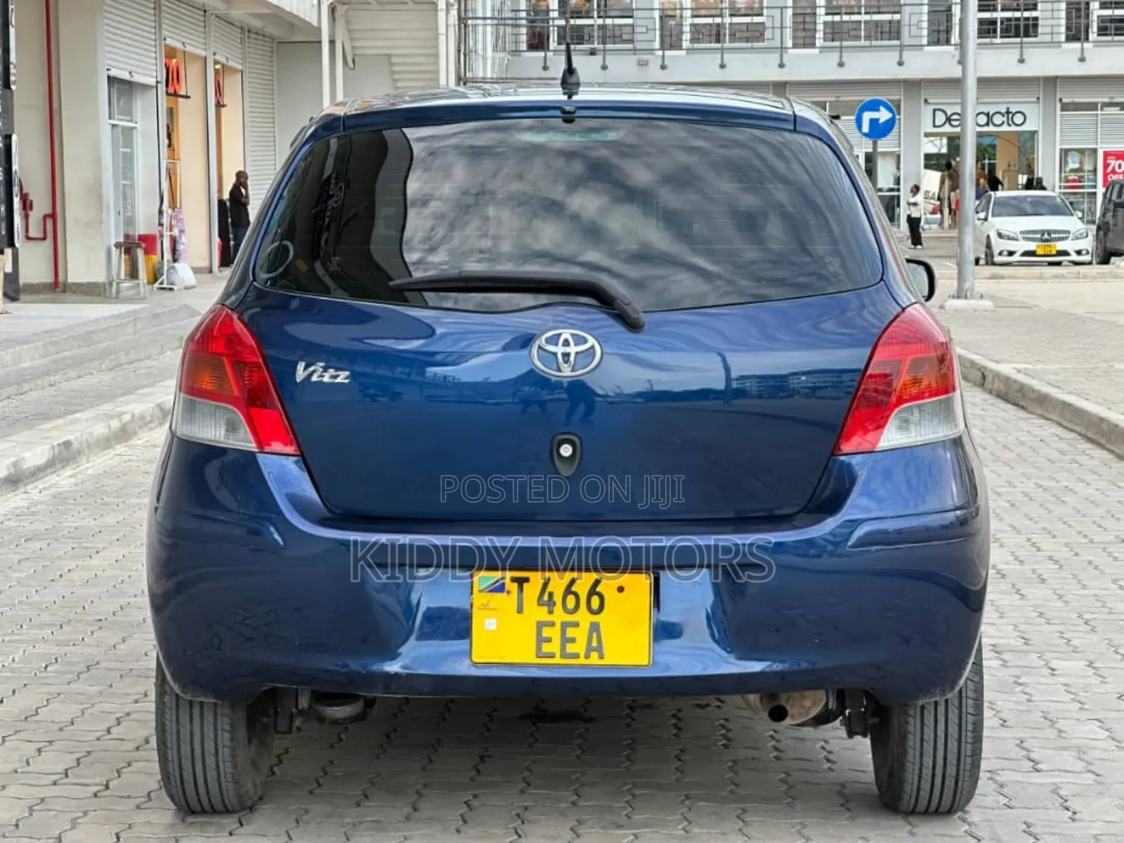 Toyota Ractis 2012 Black