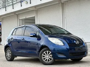 Toyota Ractis 2012 Black