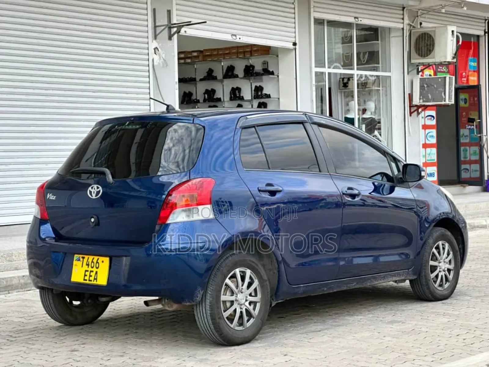 Toyota Ractis 2012 Black