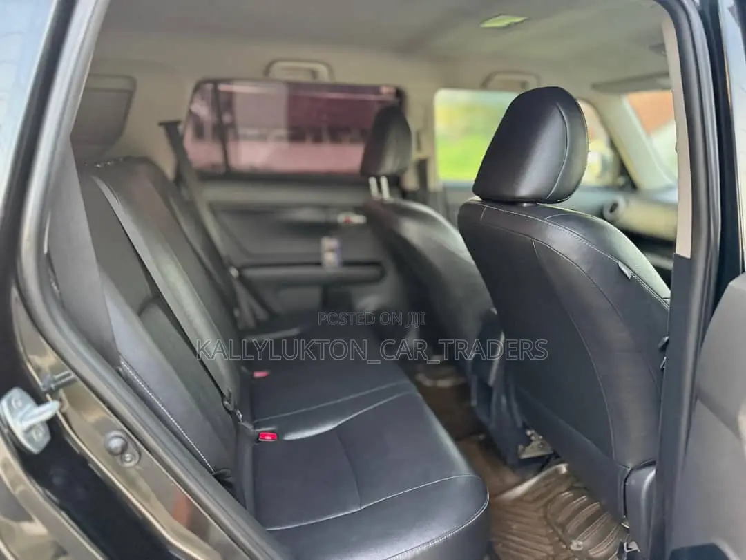 Toyota Corolla Rumion 2011 Black