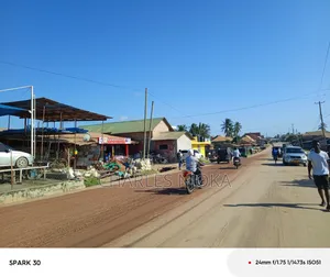 Fremu 35 Na Ukumbi Zinauzwa Ukonga Moshibar.