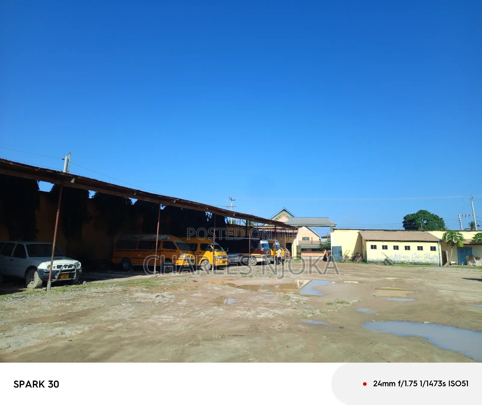 Fremu 35 Na Ukumbi Zinauzwa Ukonga Moshibar.