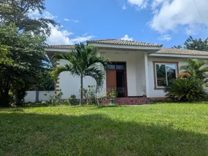 2bdrm Villa in Oyster Bay for rent