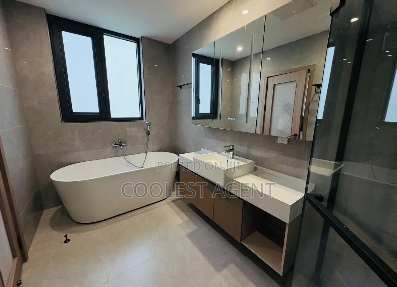 3bdrm Apartment in Coolest Estate, Masaki for sale