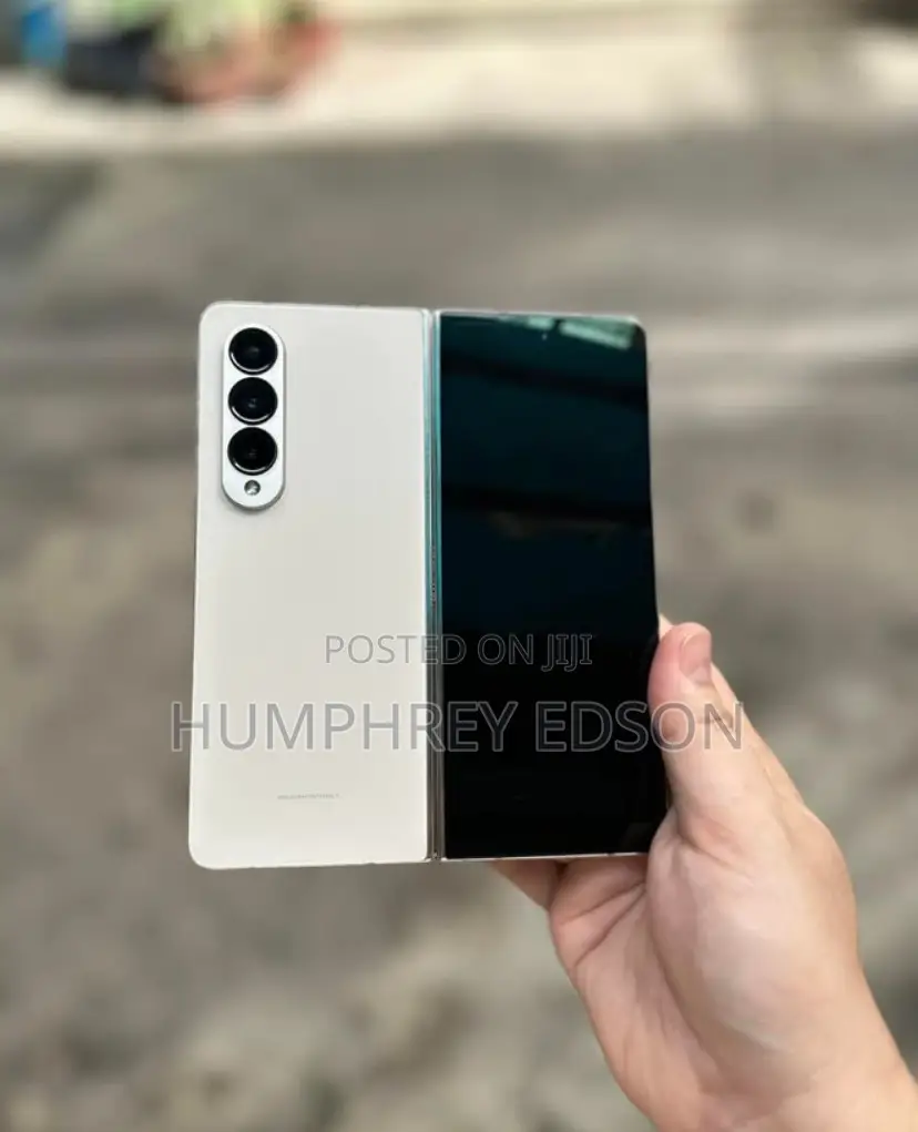 Samsung Galaxy Z Fold4 256 GB Gold