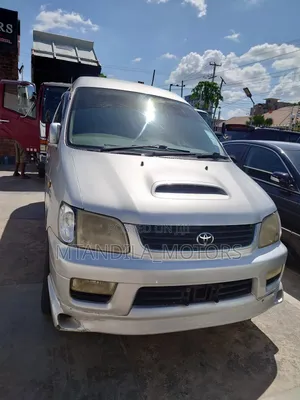 Toyota Noah 2003 Silver