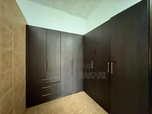 4bdrm House in Mikocheni for rent