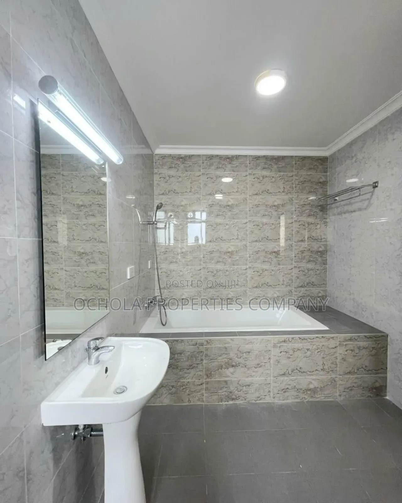 3bdrm Penthouse in Mikocheni for rent