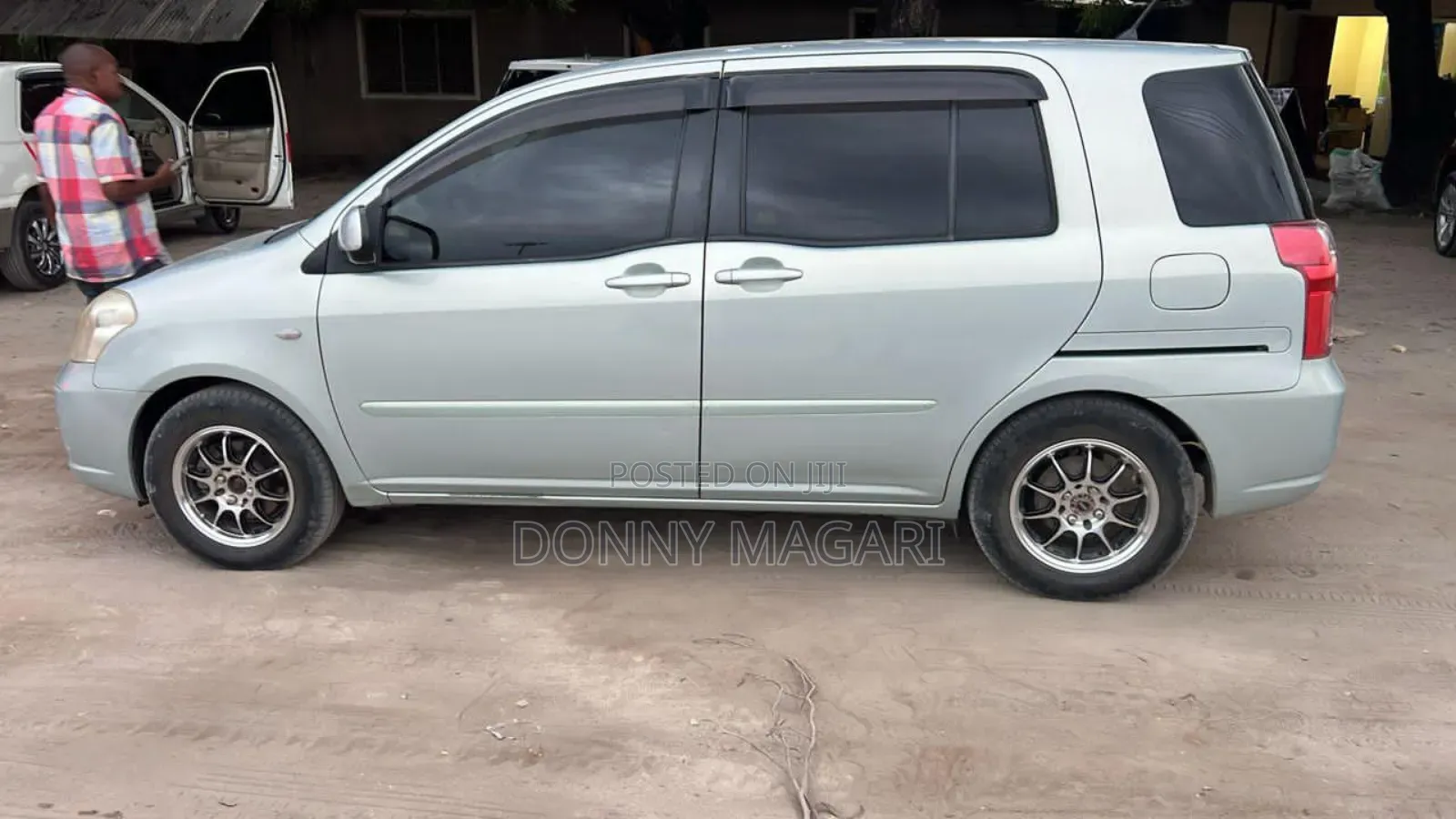 Toyota Raum 2006 Blue