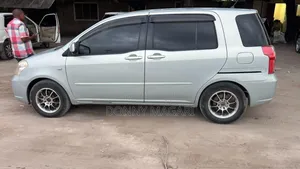 Toyota Raum 2006 Blue