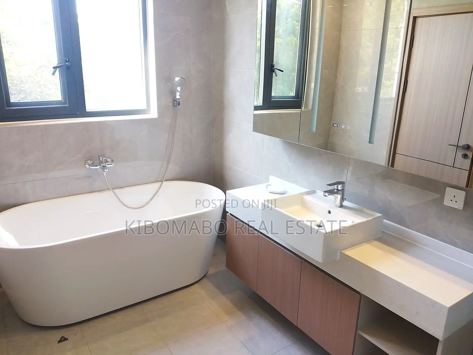 Furnished 3bdrm Apartment in Masaki for sale