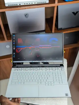 New Laptop Dell Alienware 17 R3 16GB Intel Core I7 SSD 1T