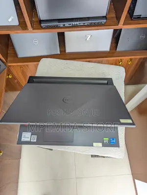 New Laptop Dell G15 5535 16GB Intel Core i7 SSD 1T