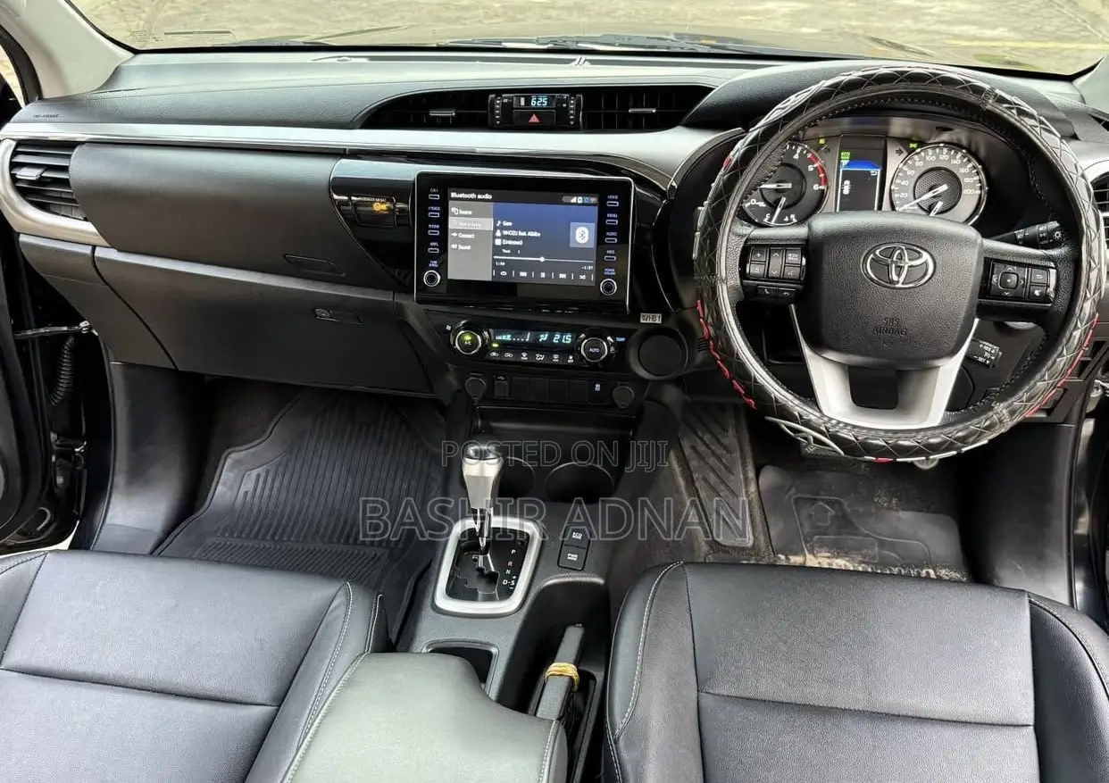 Toyota Hilux Revo Double Cab Deisel 2.4 RWD 2021 Black