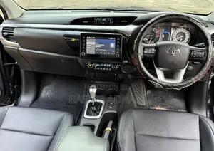 Toyota Hilux Revo Double Cab Deisel 2.4 RWD 2021 Black