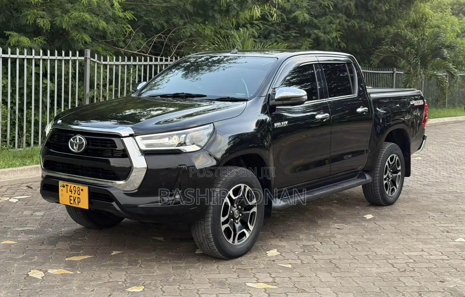 Toyota Hilux Revo Double Cab Deisel 2.4 RWD 2021 Black