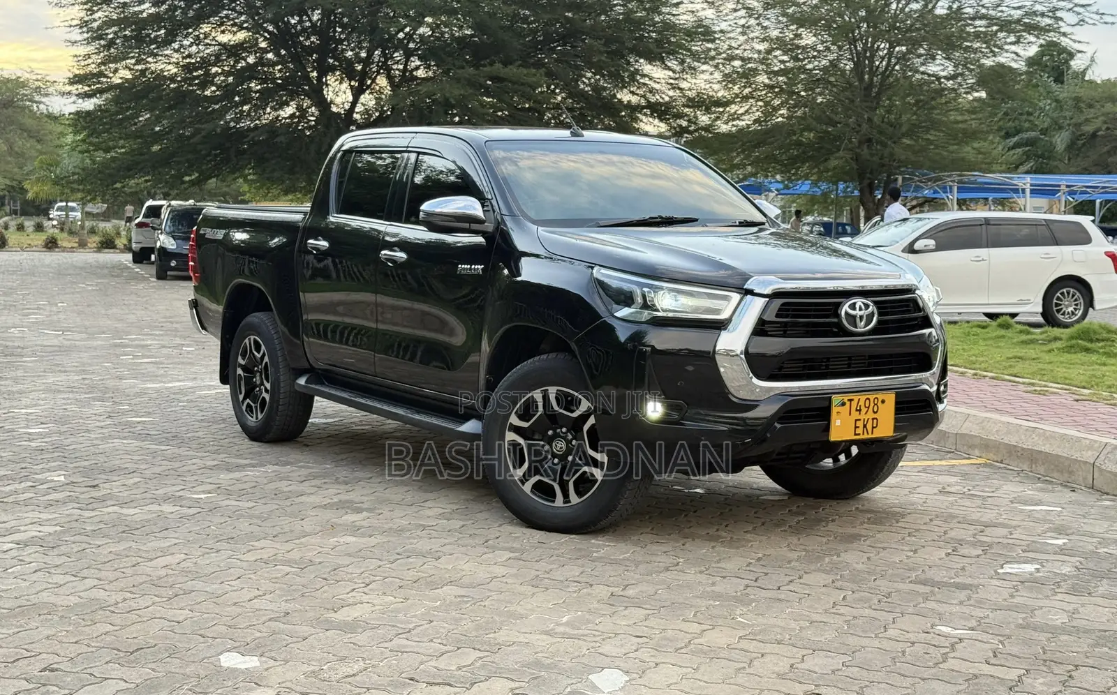 Toyota Hilux Revo Double Cab Deisel 2.4 RWD 2021 Black