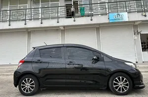 Toyota Vitz 2014 Black