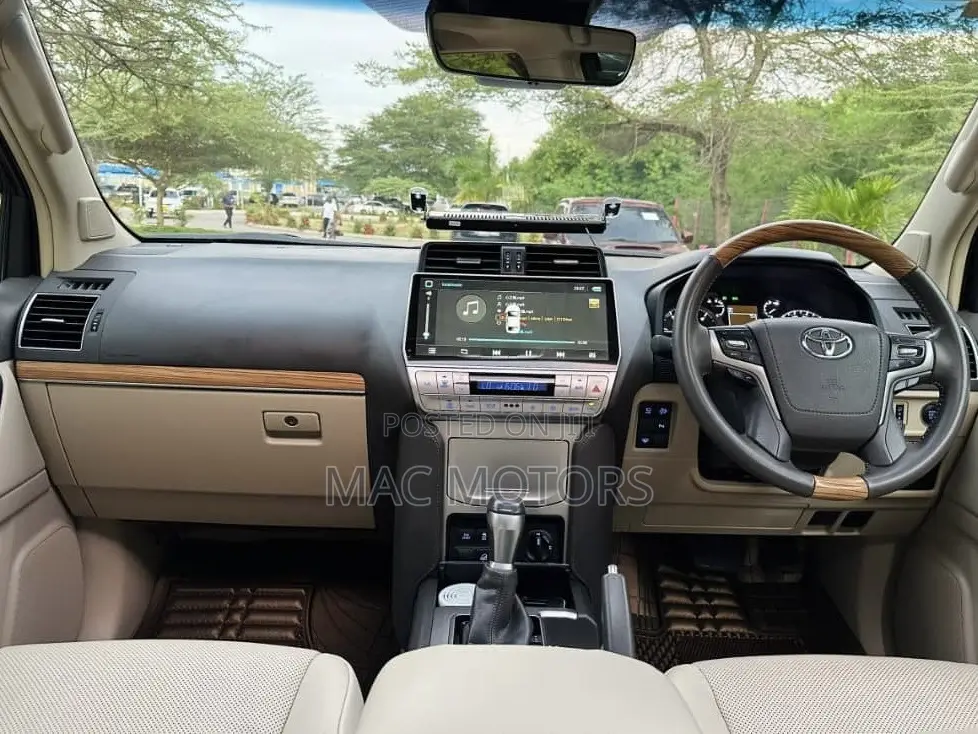 Toyota Land Cruiser Prado 2.8 2020 White