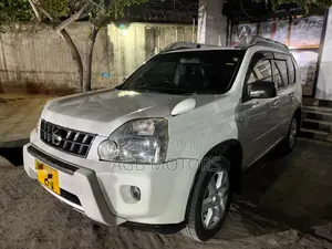 Nissan X-Trail 2010 White