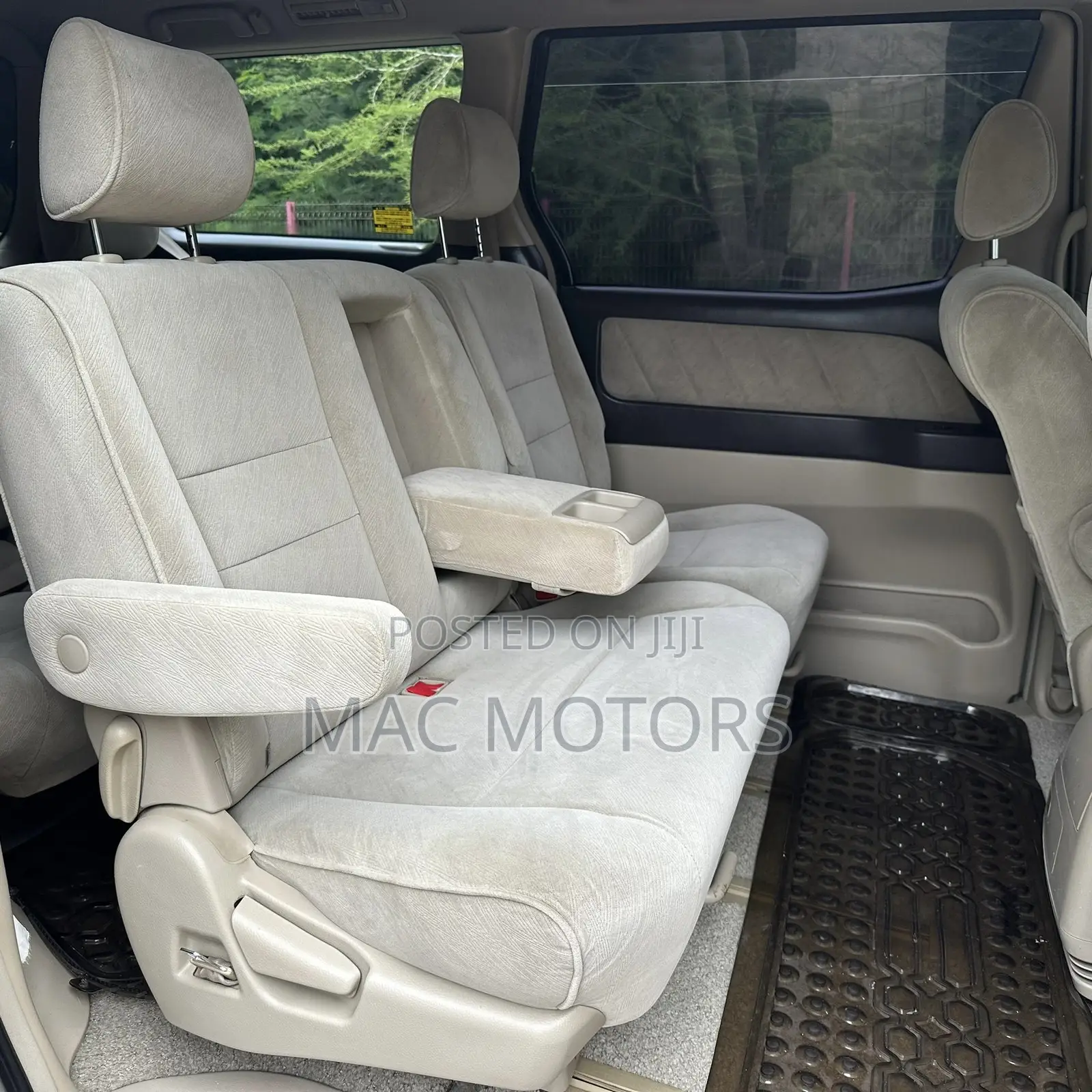 Toyota Alphard 2005 Gold