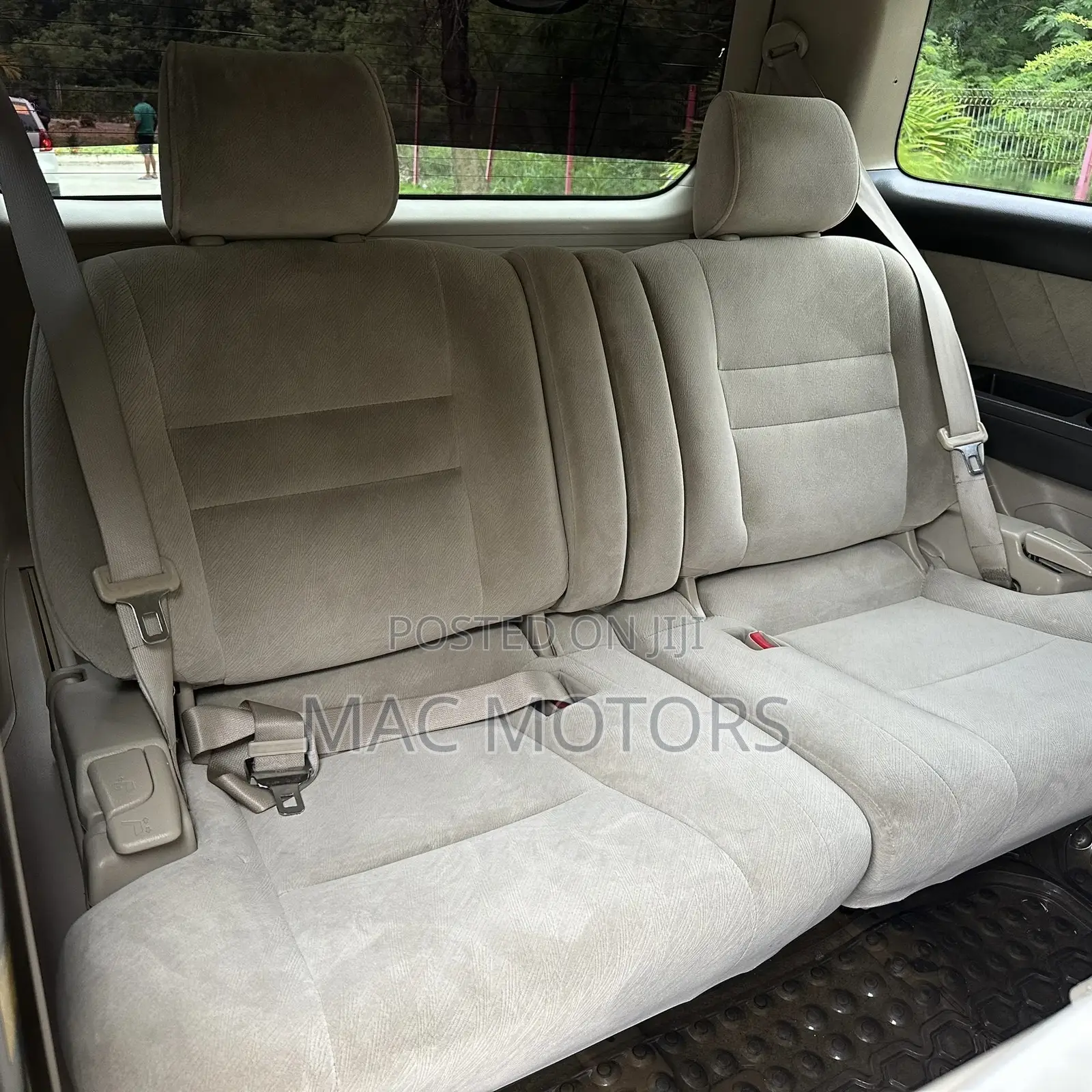 Toyota Alphard 2005 Gold