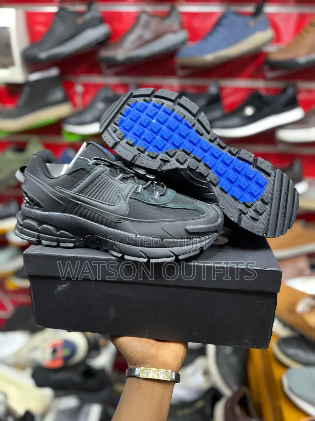 Classically Grade One and Pure Leather Sneakers