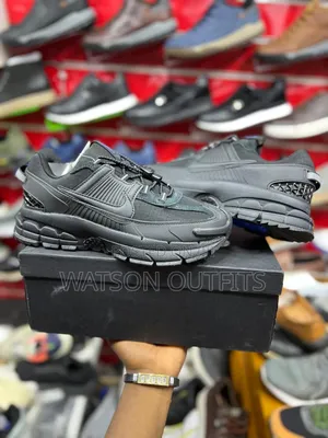 Classically Grade One and Pure Leather Sneakers