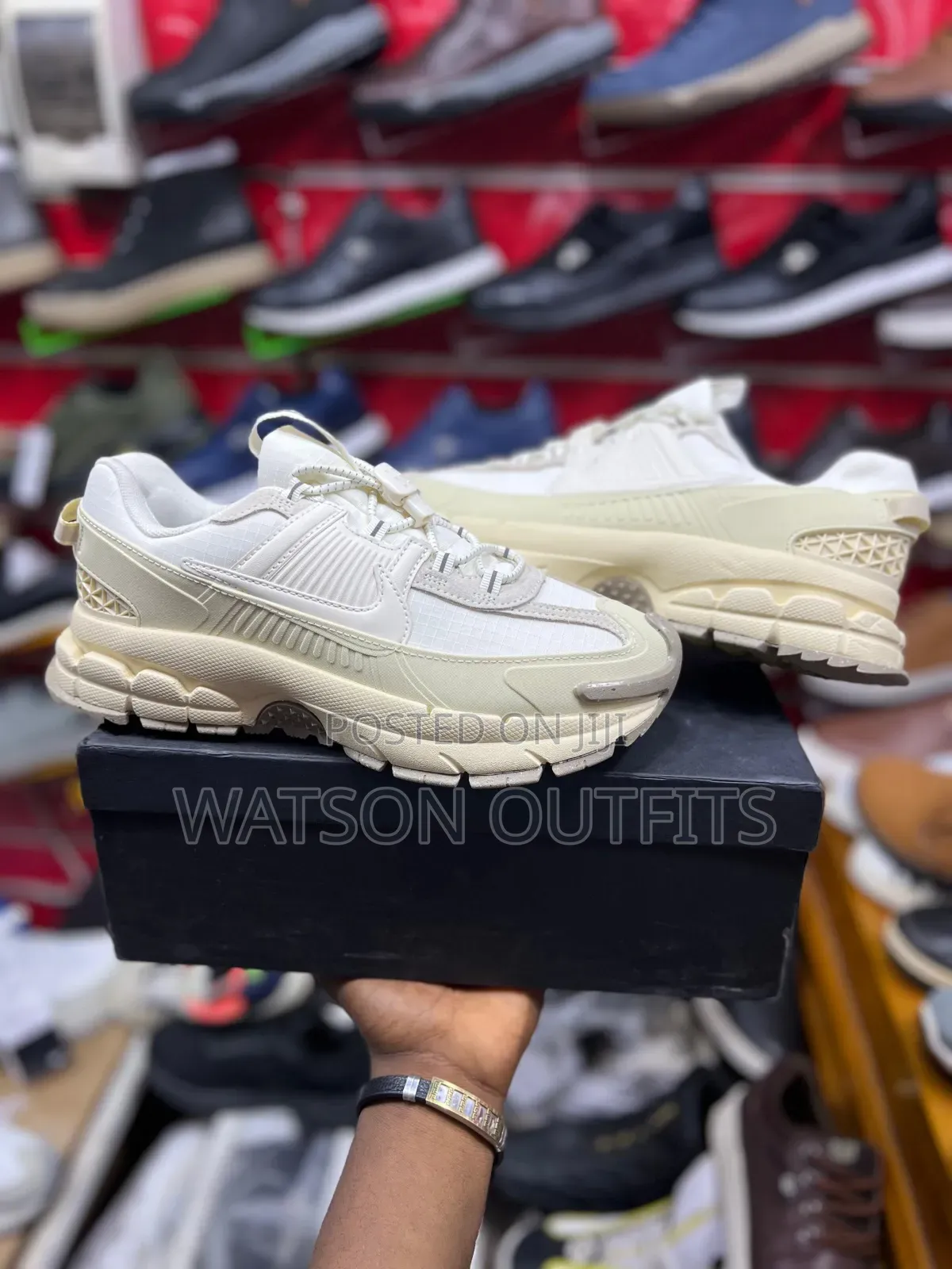 Classically Grade One and Pure Leather Sneakers
