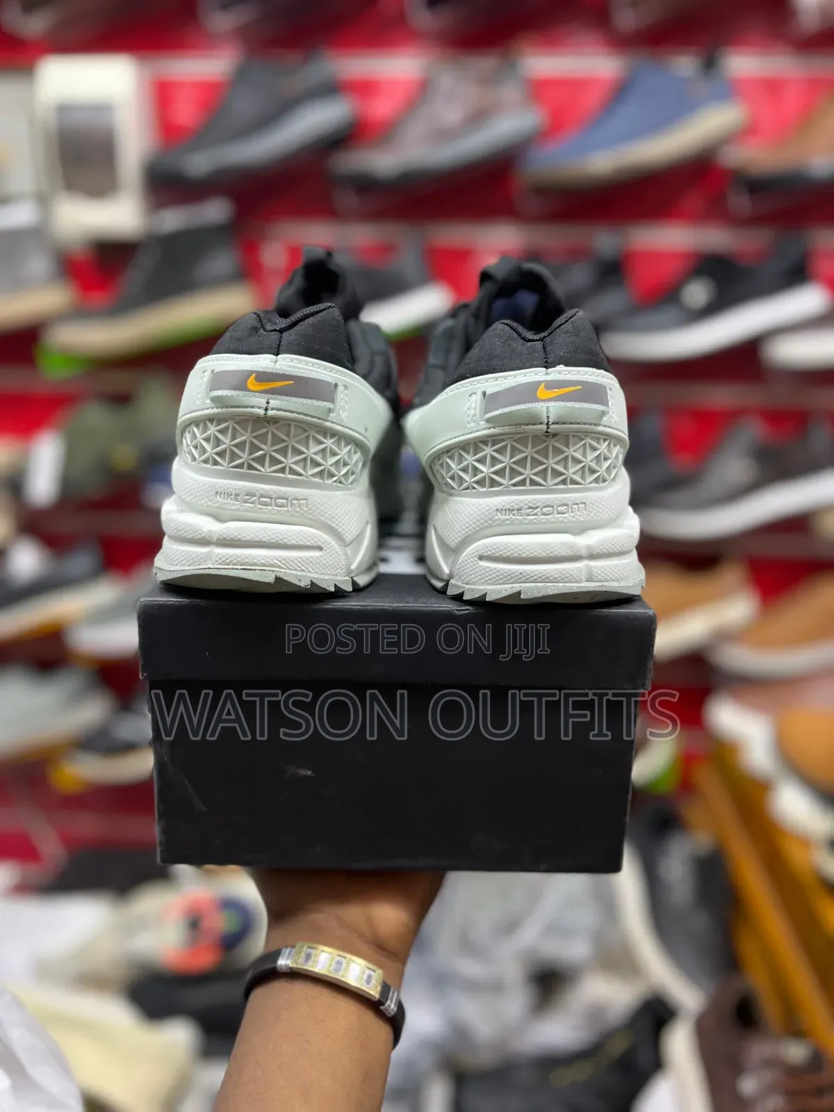 Classically Grade One and Pure Leather Sneakers