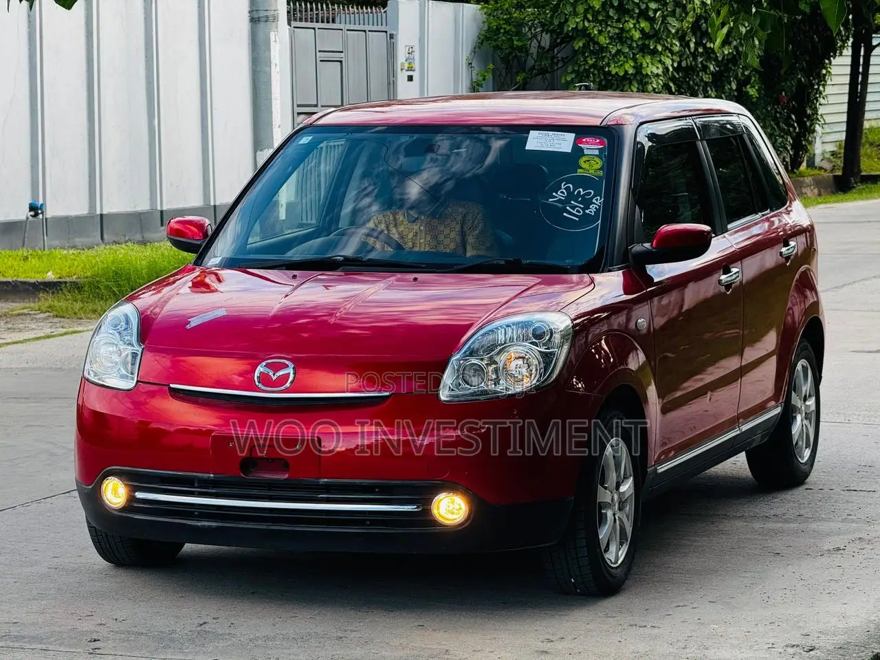 Mazda Verisa 2010 Red