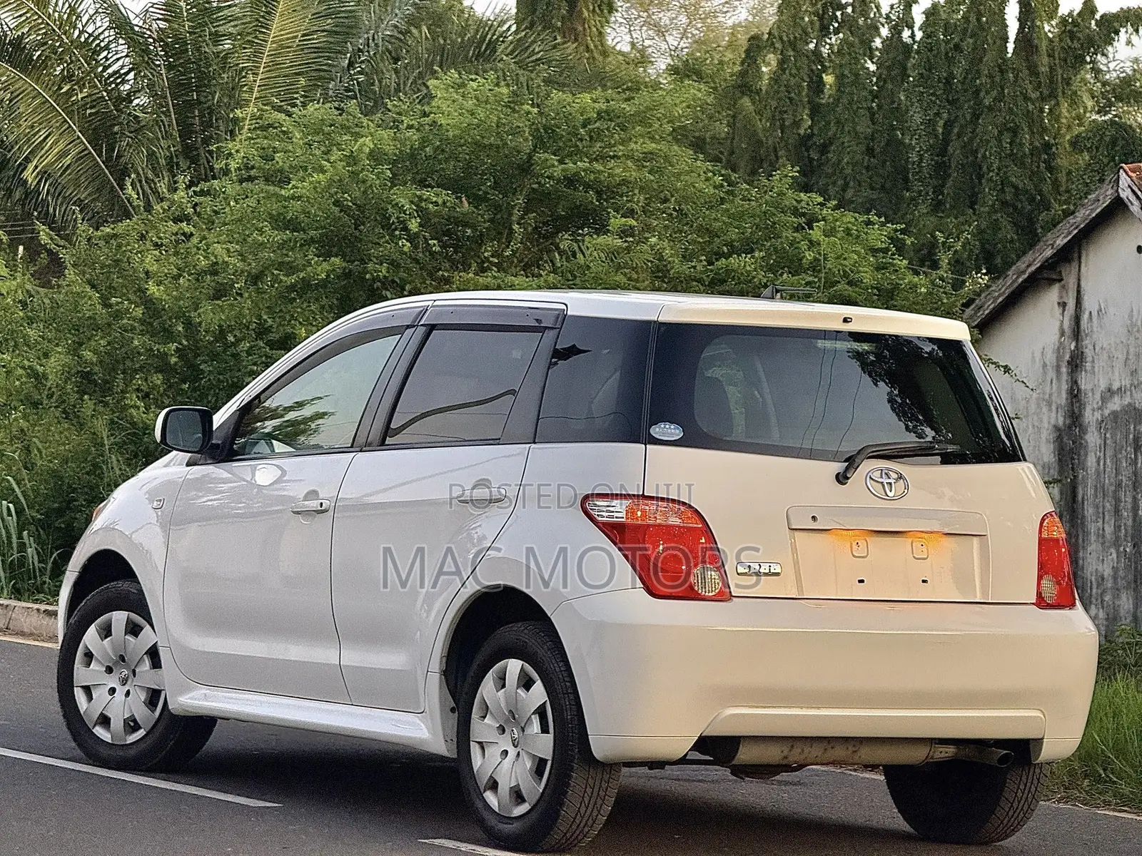 Toyota IST 2006 White