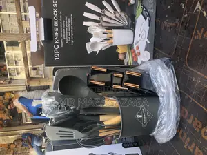 19 Knife Block Set