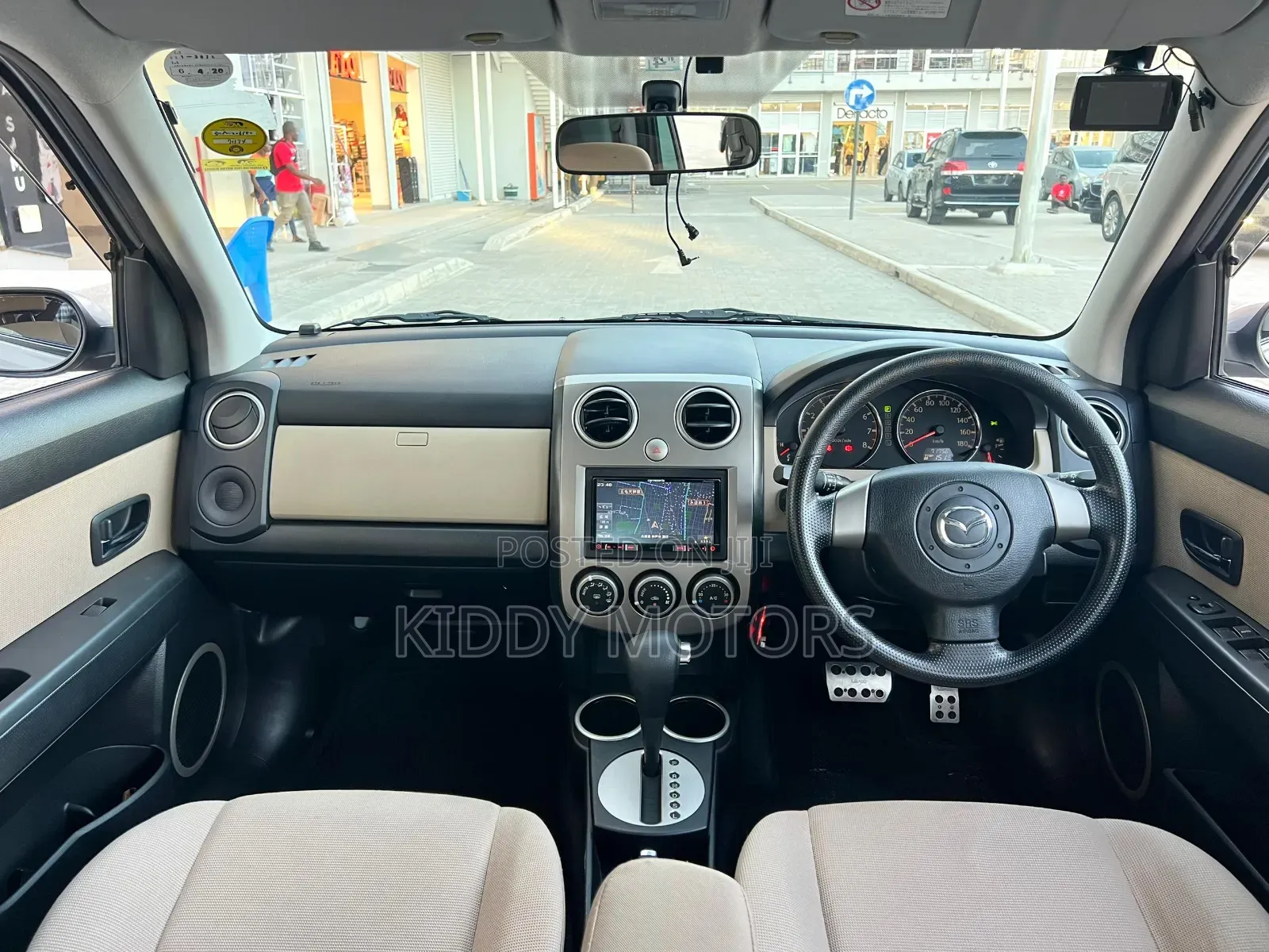 Mazda Verisa 2005 Silver