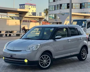 Mazda Verisa 2005 Silver