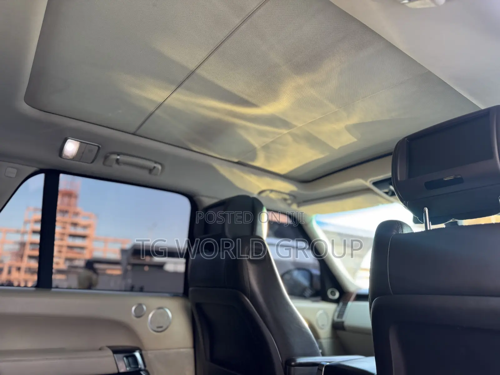 Land Rover Range Rover Vogue 2014 Gold