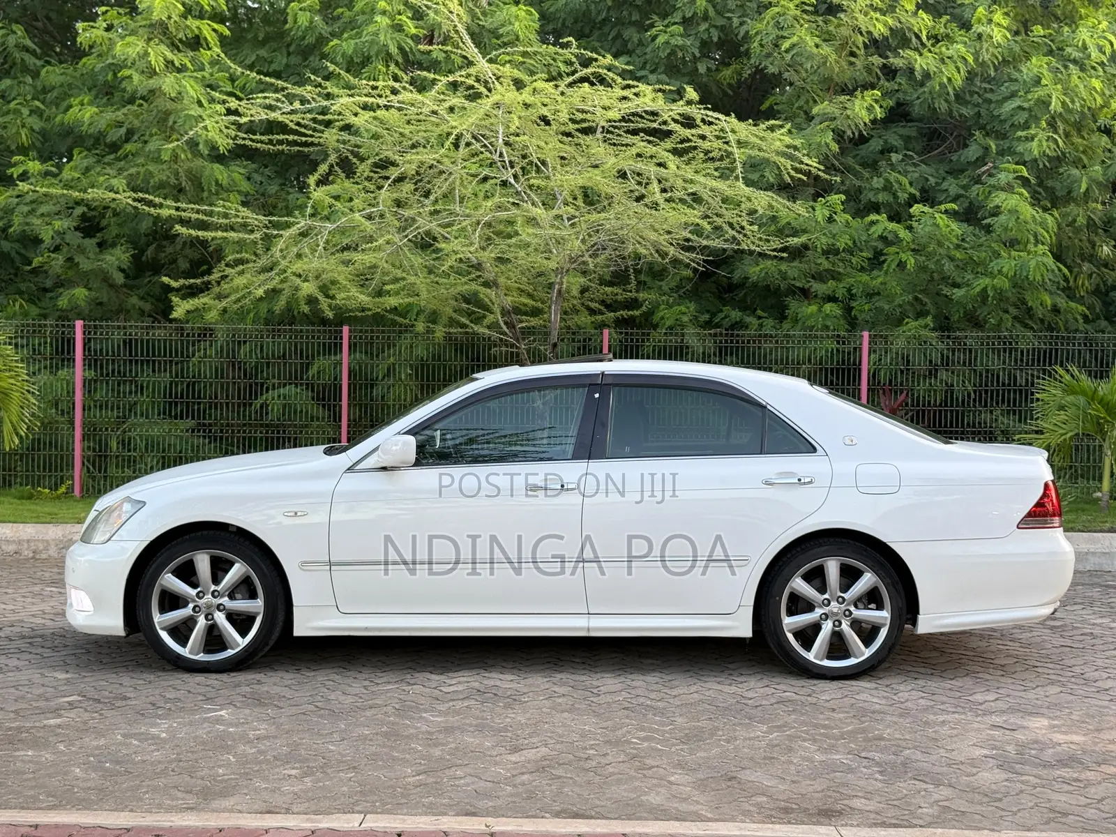 Toyota Crown 2007 White