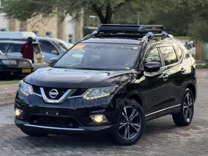 Nissan X-Trail 2.0 Petrol FWD 2015 Black
