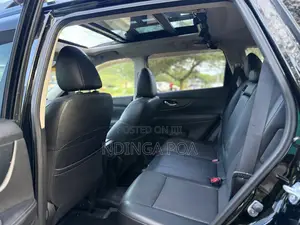 Nissan X-Trail 2.0 Petrol FWD 2015 Black