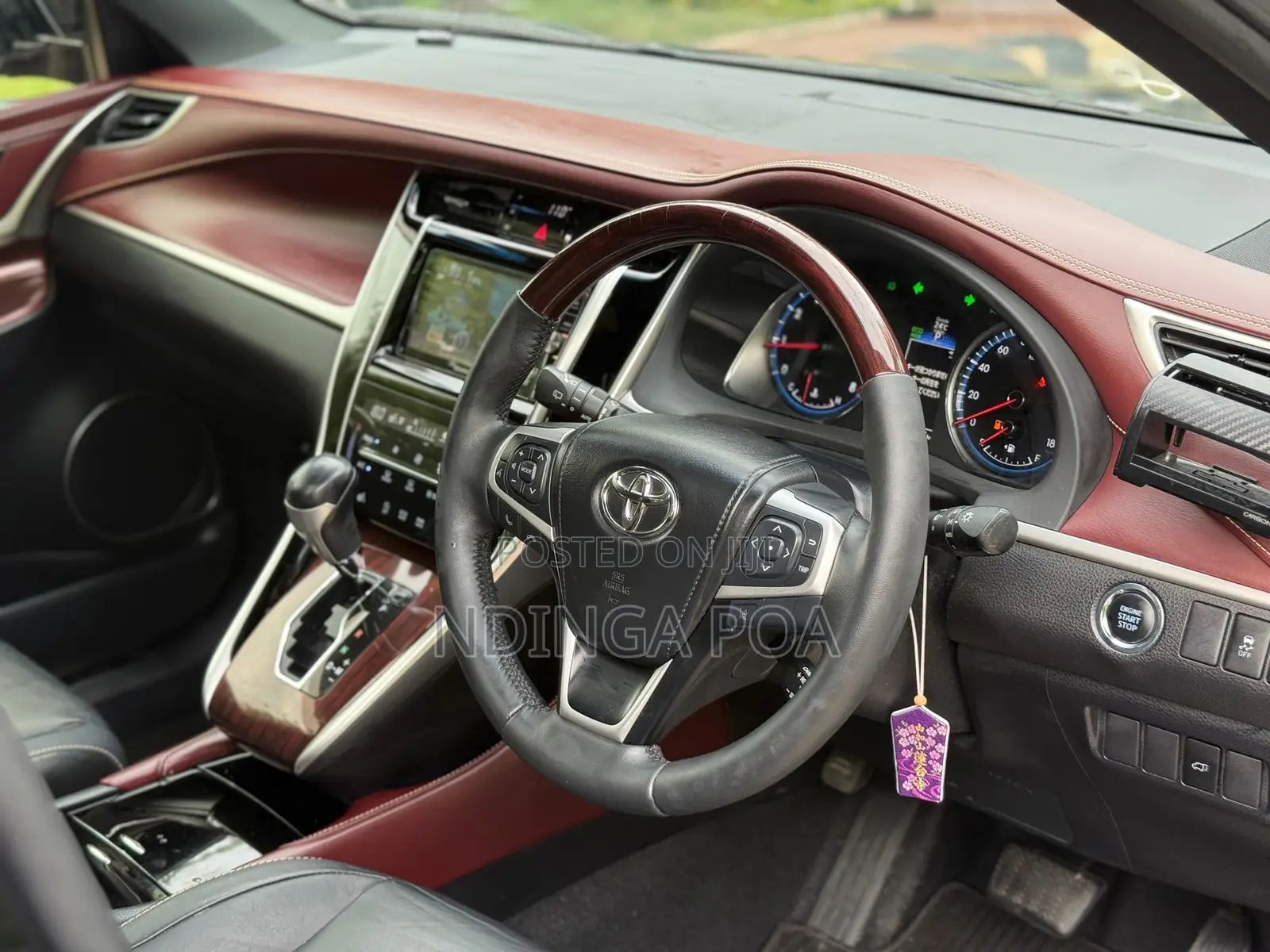 Toyota Harrier 2.0 4WD 2015 Black