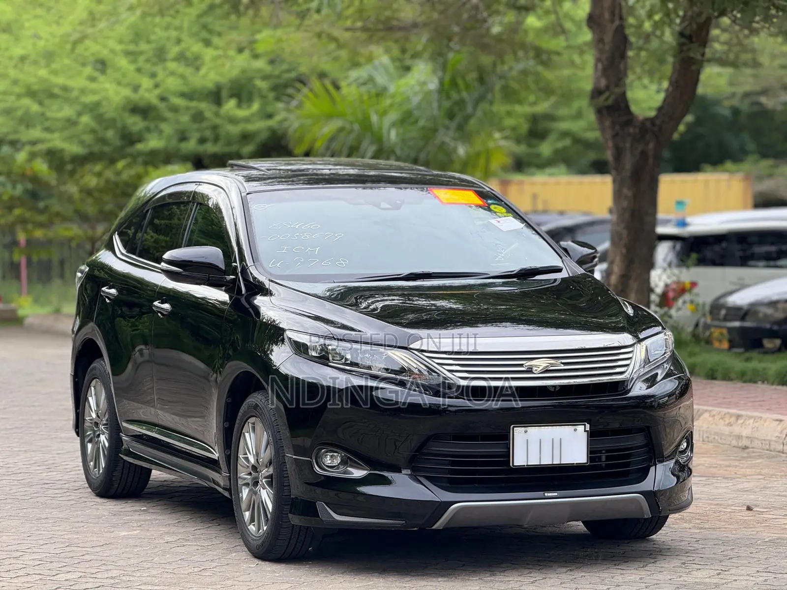 Toyota Harrier 2.0 4WD 2015 Black